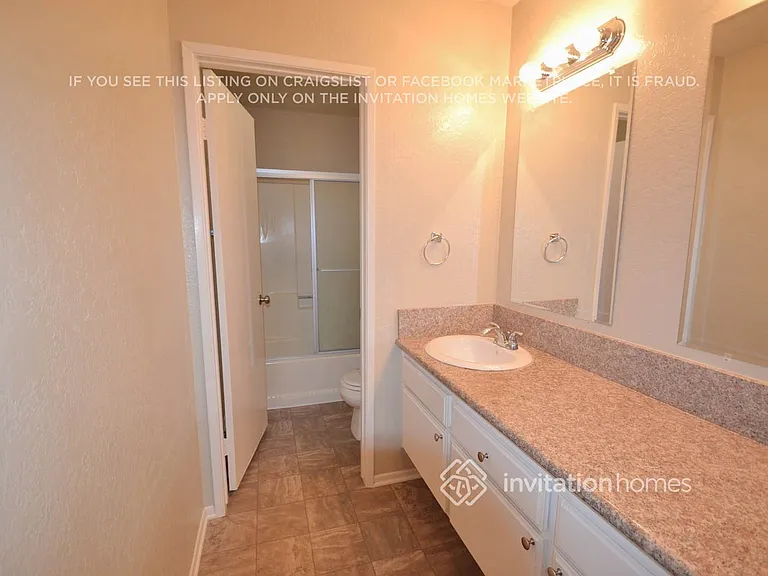 5794 N East St — Photo 3