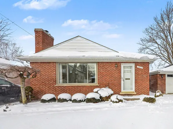 20835 Ardmore Park Dr, Saint Clair Shores, MI 48081