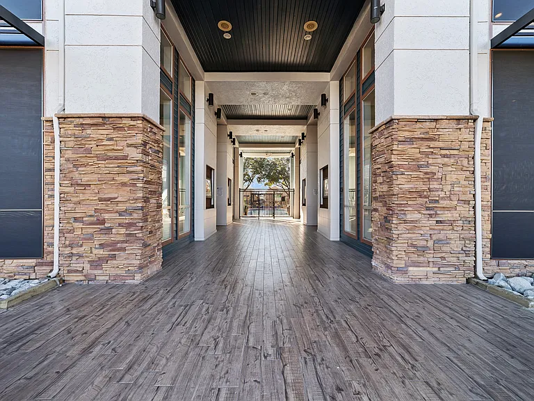 Oasis — Photo 12