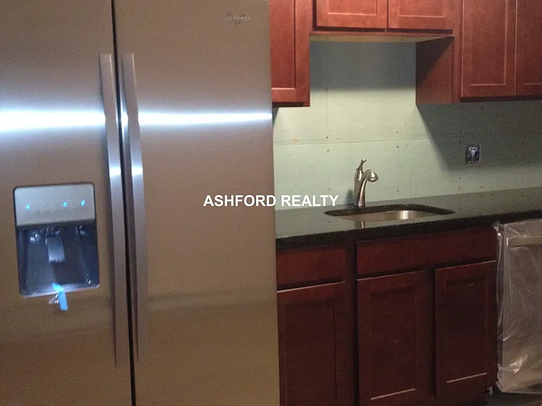 Mount Auburn St — Photo 6