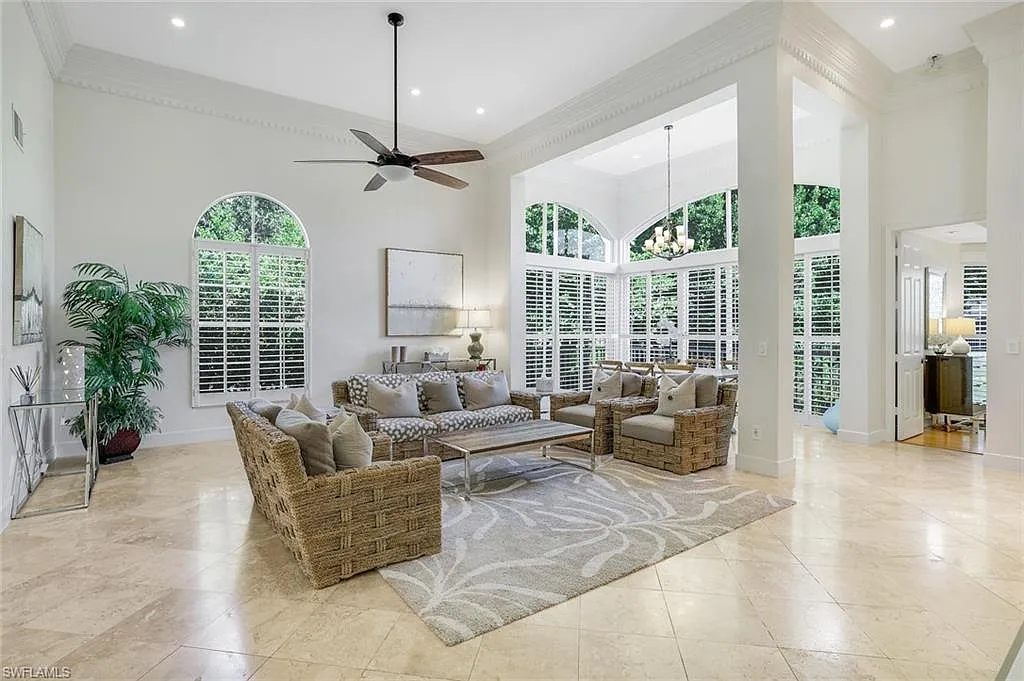 3 bed, 2.0 bath, 2000 sqft, $9,500 — Photo 2