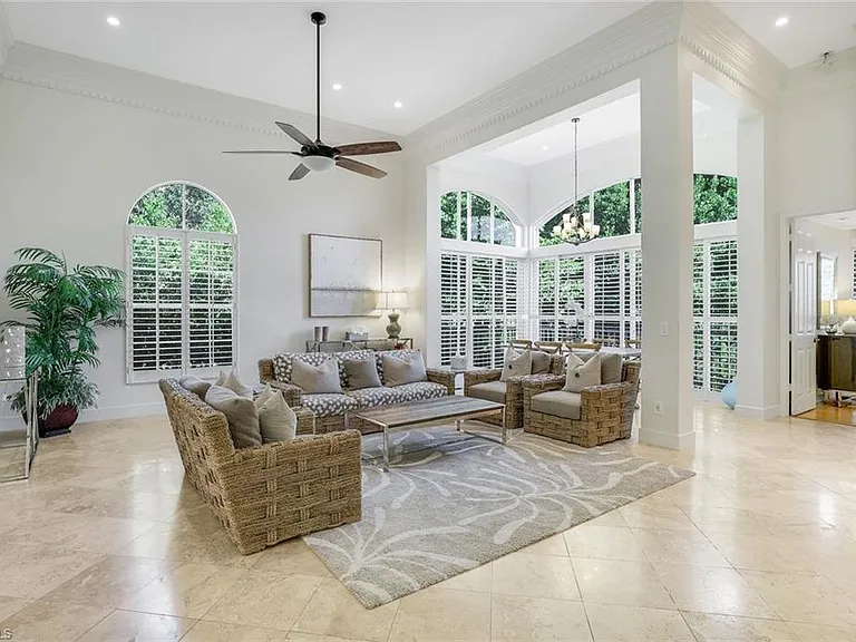 1560 Clermont Dr #D-201 — Photo 2