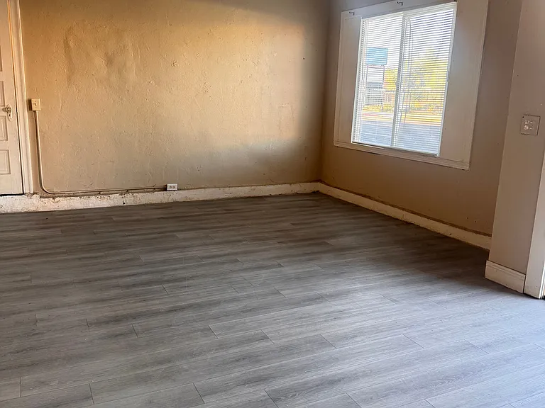 527 N Fresno St #105 — Photo 5