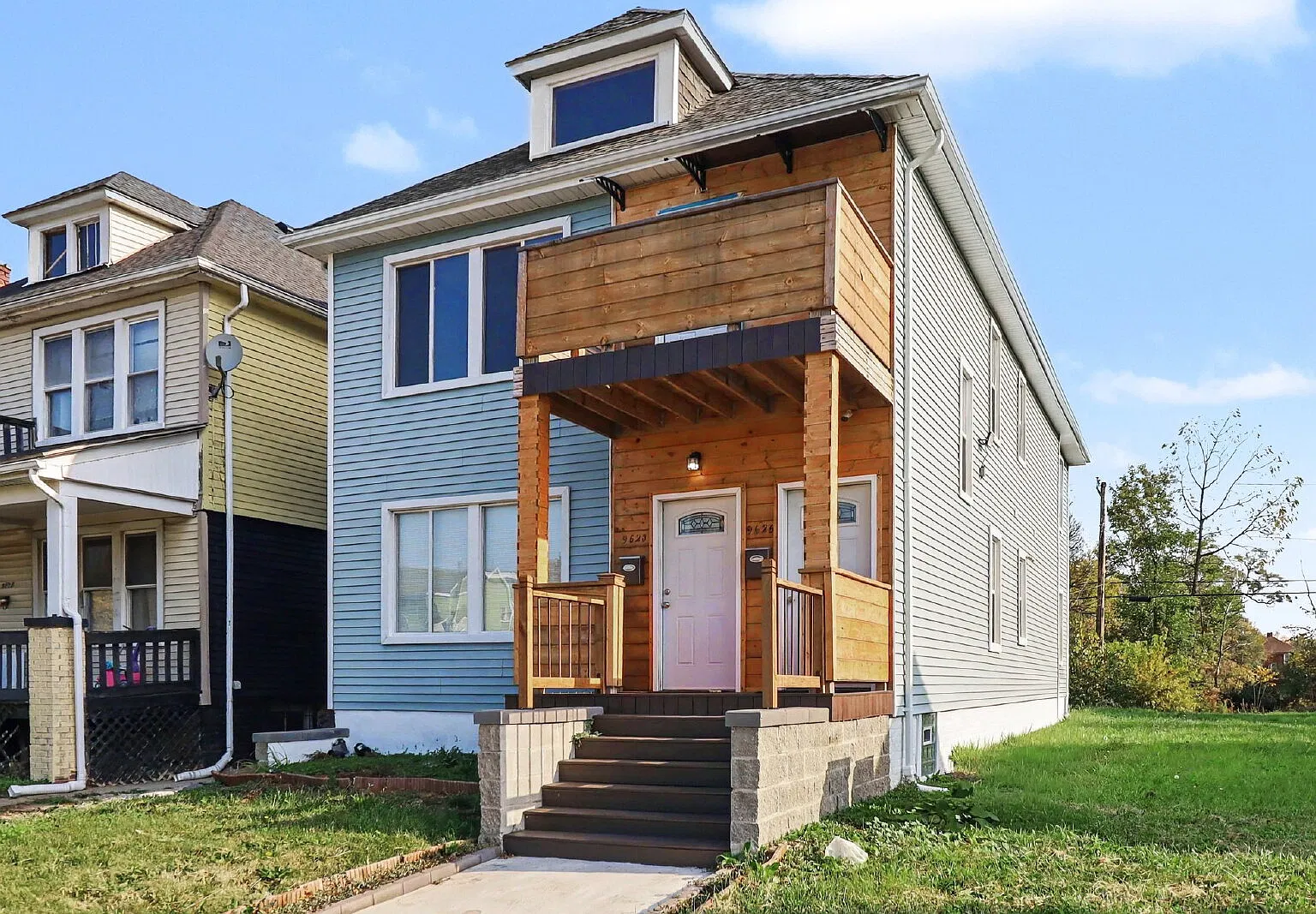 3 bed, 2.0 bath, 1197 sqft, $1,300 — Photo 3