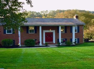 1786 Holmes Dr, West Chester, PA 19382