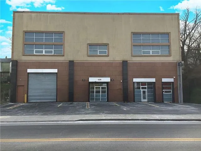 526 Richmond Ter — Photo 1