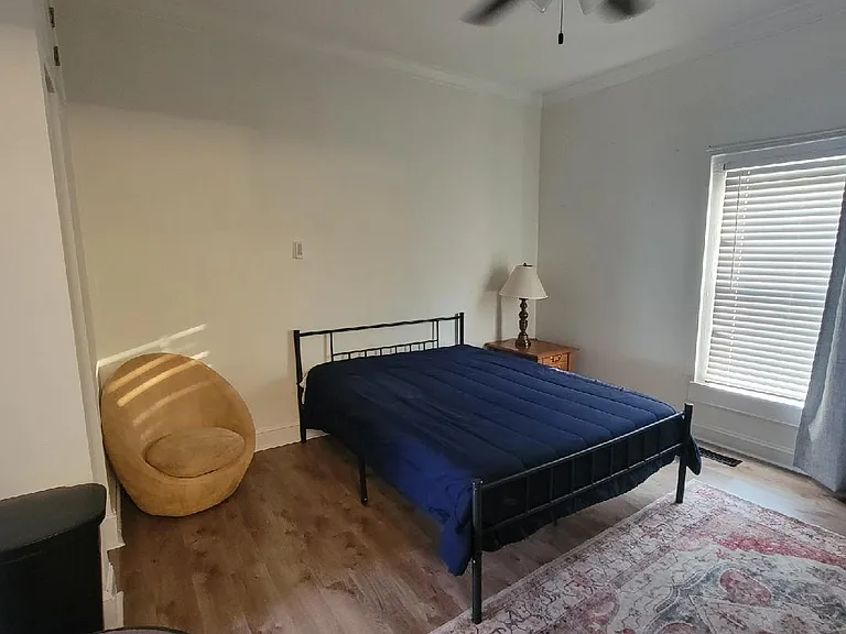 111 Jackson St — Photo 2