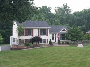 7 Codington Ln, Glen Gardner, NJ 08826