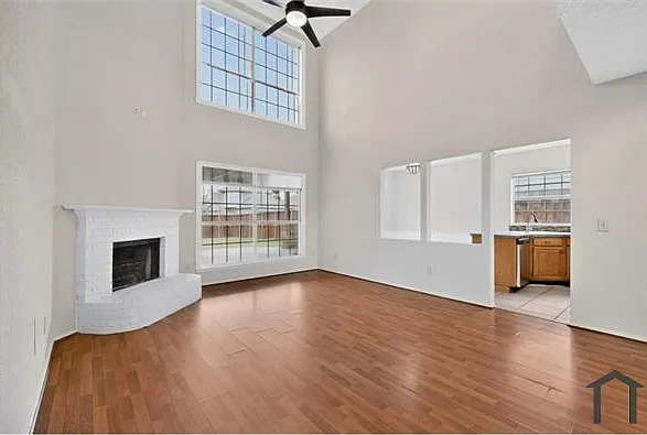 5 bed, 2316 sqft, $3,500 — Photo 2