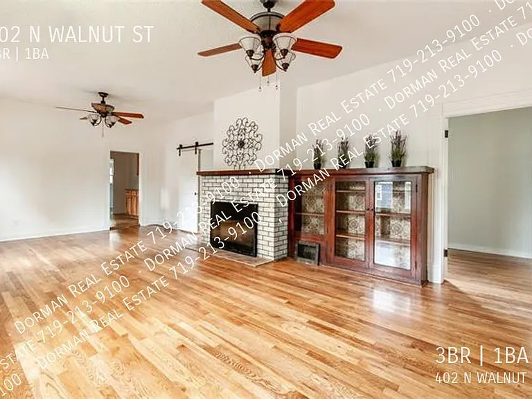 402 N Walnut St — Photo 5