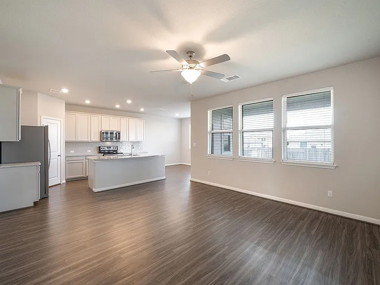188 Shooting Star Dr — Photo 34