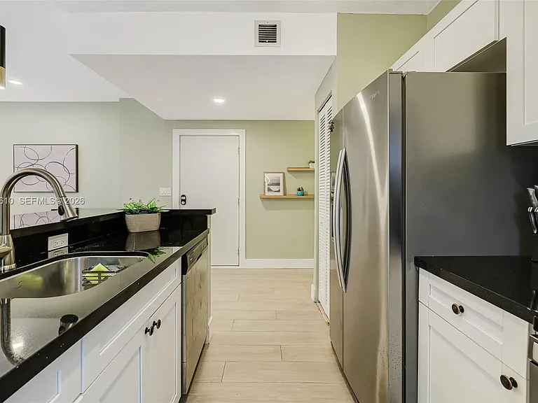 1018 Meridian Ave #2 — Photo 12