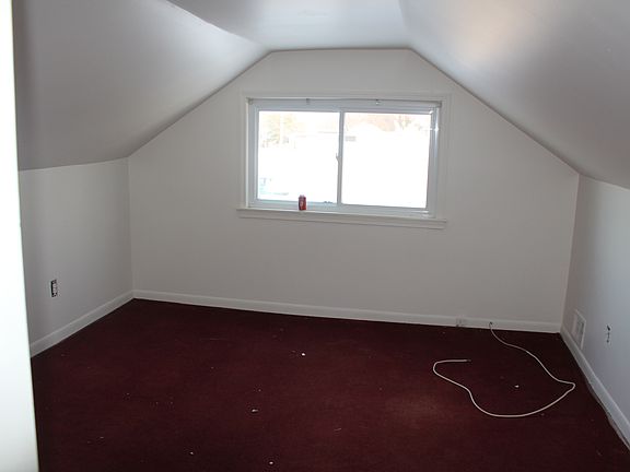 5th image of 29447 Bridge St