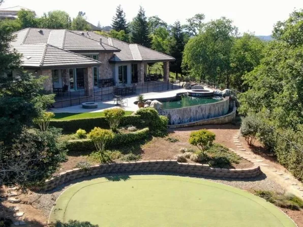 801 Palatine Ct, Redding, CA 96001