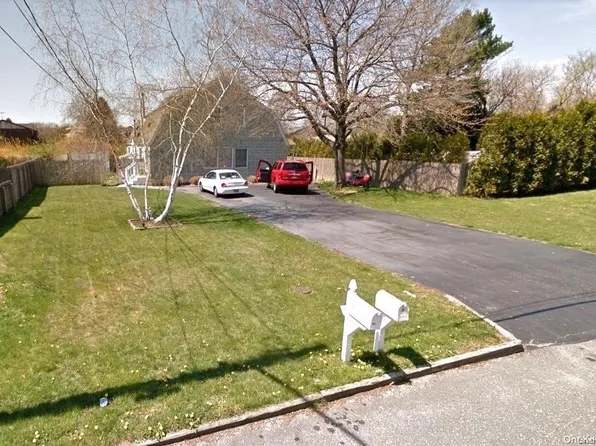 34 Artist Drive, Middle Island, NY 11953