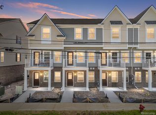 321 Jeff Keeton Dr #54, Hazel Park, MI 48030