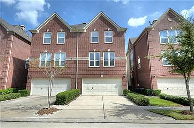 1st image of 806 E Heights Hollow Ln