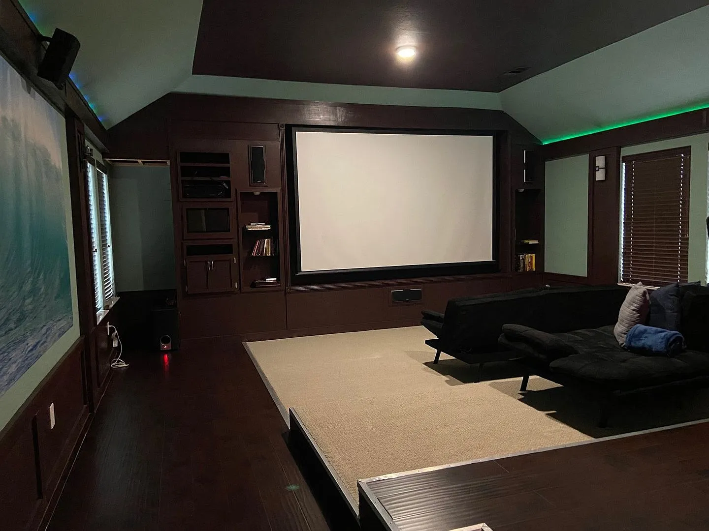 Spacious 4BR House in The Colony — Photo 4