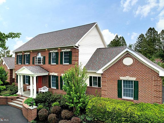 2nd image of 130 Aspen Dr
