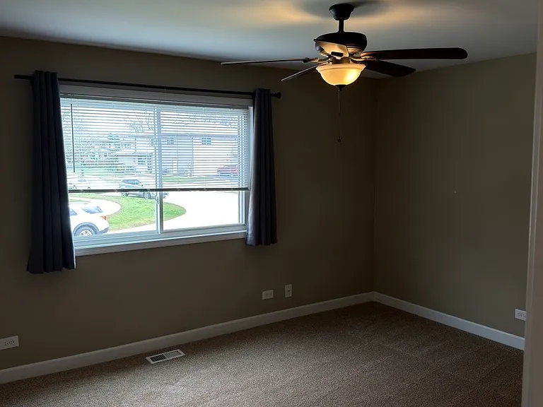 29W523 Winchester Cir S #1 — Photo 7