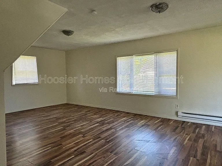 1739 Kildare Ave — Photo 6