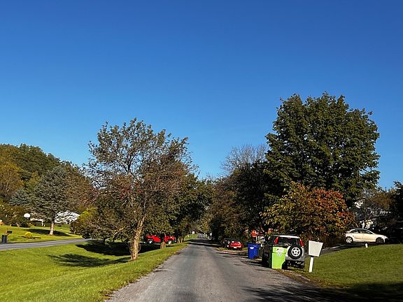 4th image of 8699 Sheffield Manor Blvd