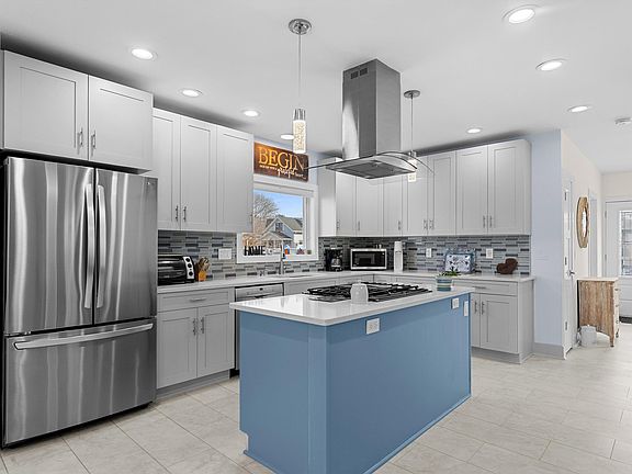 4th image of 80 Lincoln Ave