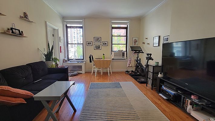 1st image of 34 E 11th St APT 4A