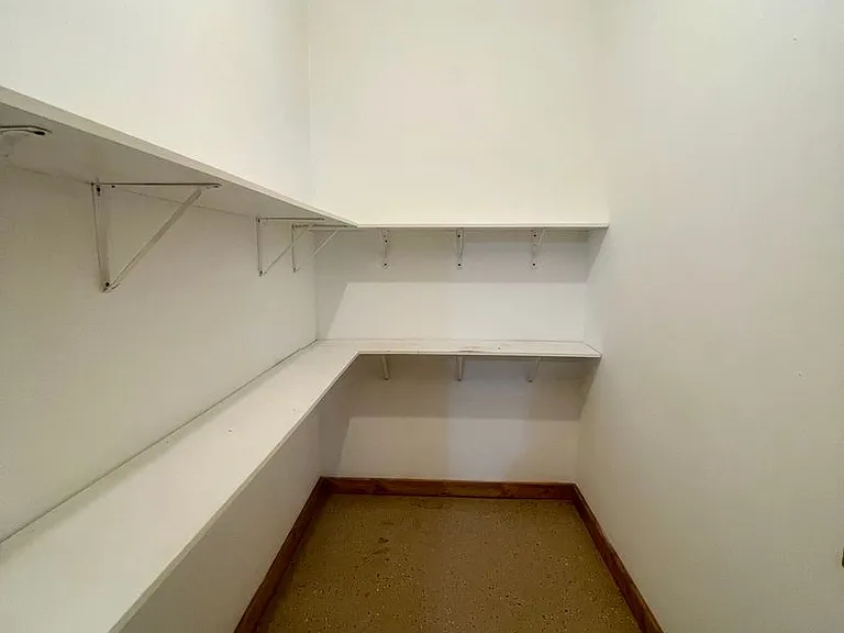 529 S 5th St — Photo 3