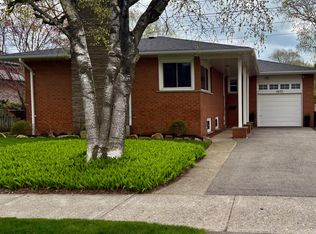 1602 Carletta Dr, Mississauga, ON L4X1E5
