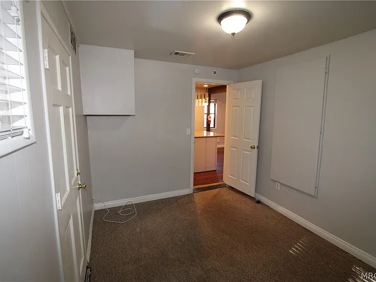 535 Badger Ln — Photo 16