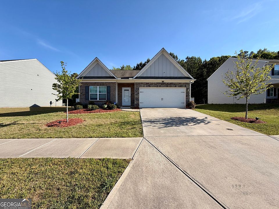 1st image of 940 Creekview Rd