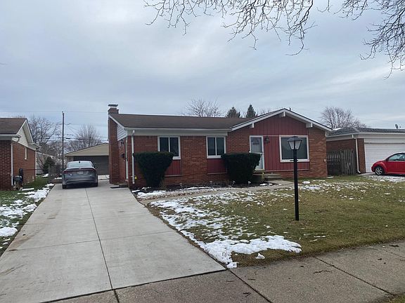 2nd image of 37270 Barrington Dr