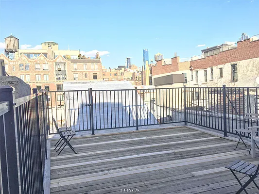 Rented by Town Residential | media 15