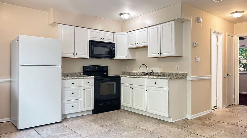 1st image of 312 Ashlawn Dr APT 4