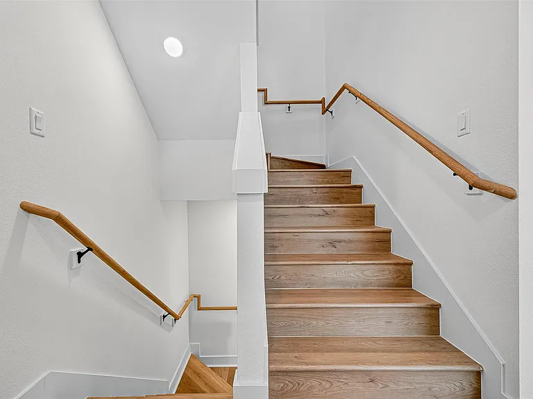 3315 Daphne St — Photo 26