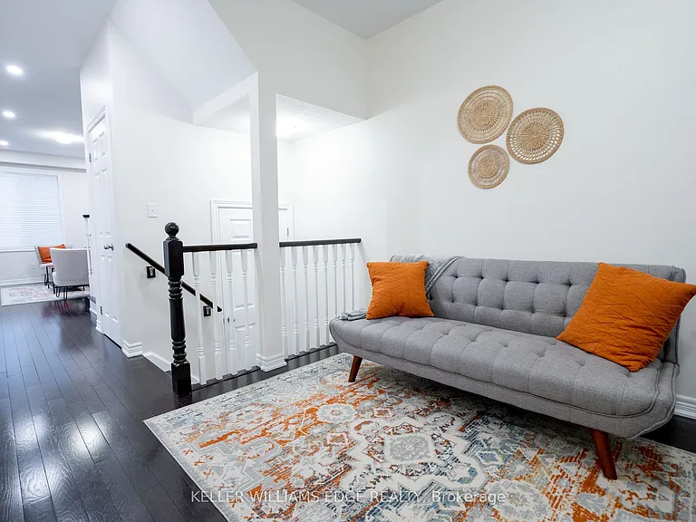 44 Medici Ln — Photo 3