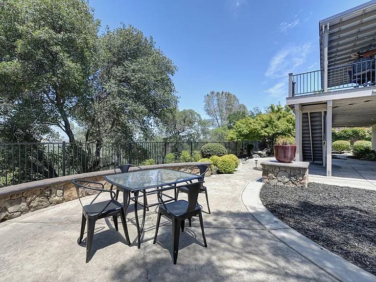 7029 Pembroke Way — Photo 83