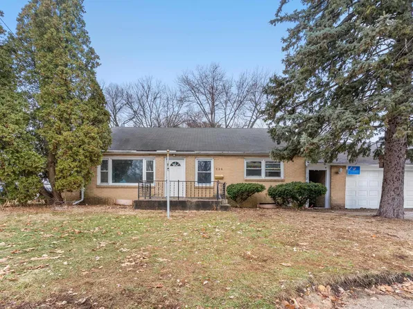 920 Oakley Ave, Rockford, IL 61101