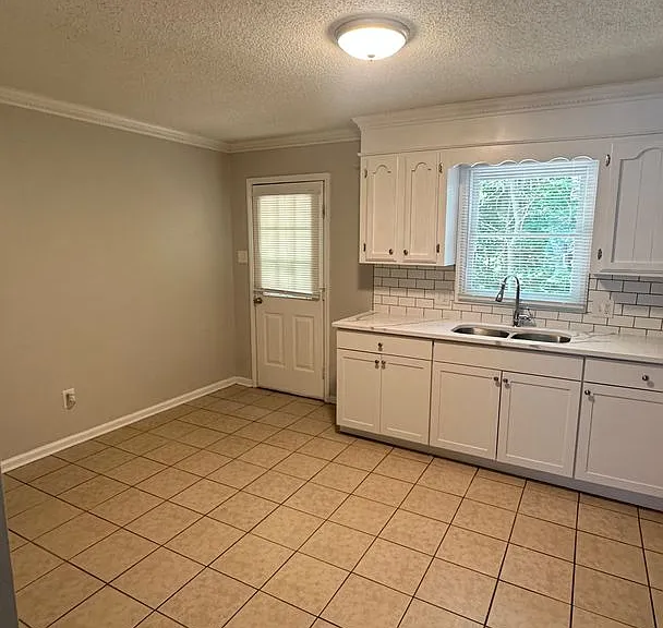 1365 Steed St — Photo 7