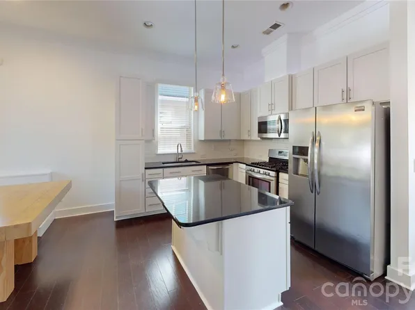 930 Steel House Blvd, Charlotte, NC 28205