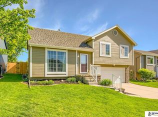 17164 Spaulding St, Omaha, NE 68116