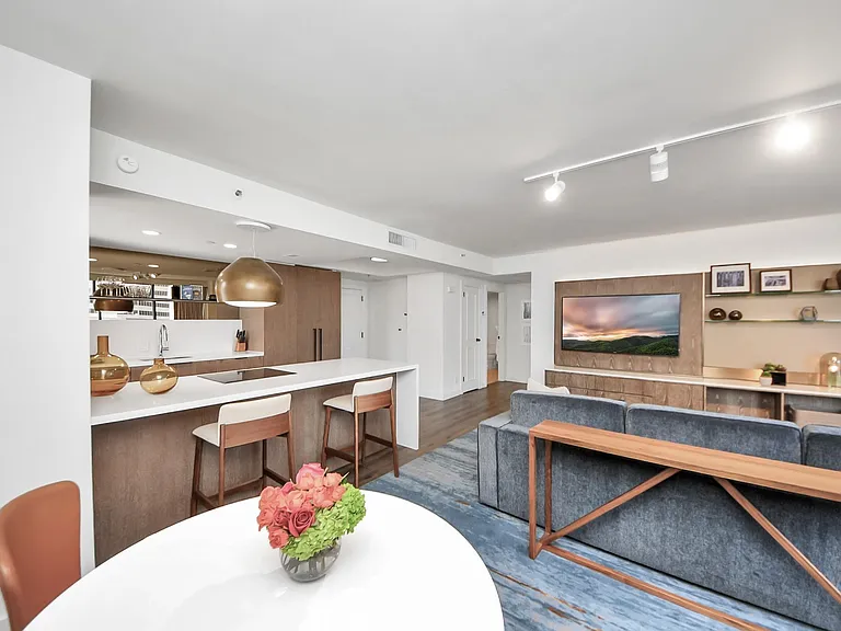 1300 Lamar St #T3 — Photo 20