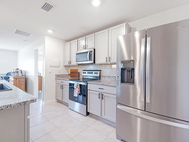 8574 Triumph Cir — Photo 7