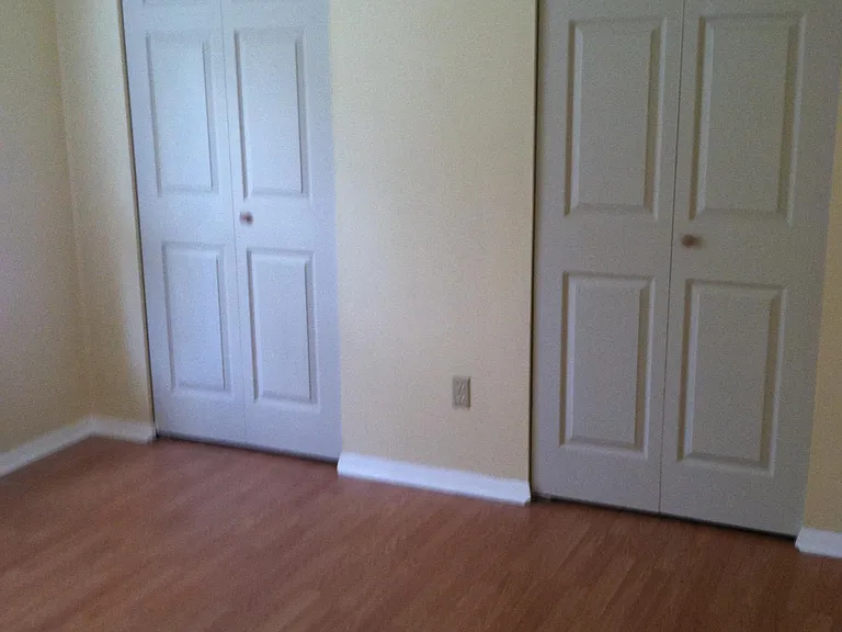 9 Astor Ct — Photo 2