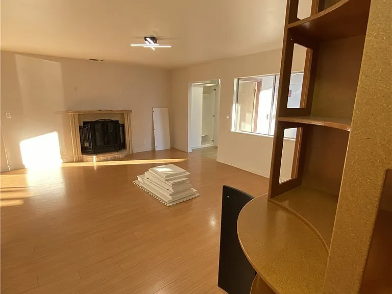 10535 Samoa Ave — Photo 10