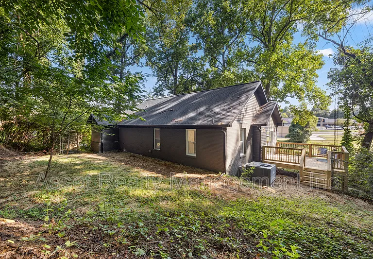 104 Overbrook Dr — Photo 25