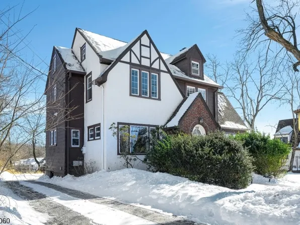 142 N Passaic Ave, Chatham, NJ 07928