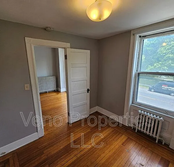 594 Madison Ave #2F — Photo 5