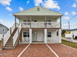 305 Money Island Dr, Atlantic Beach, NC 28512